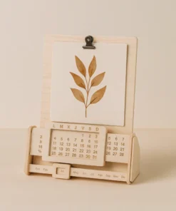 Calendario perpetuo en madera natural sin fotos